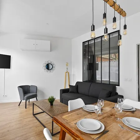 Charming 2-room Loft-style Near Montmartre Appartamento Parigi