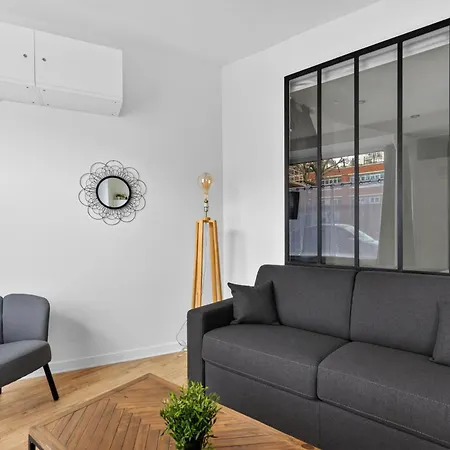 Charming 2-room Loft-style Near Montmartre * Parigi